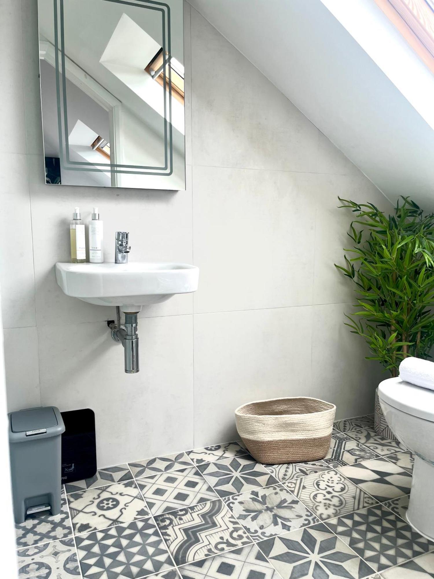 Spacious And Stylish Home באת' מראה חיצוני תמונה